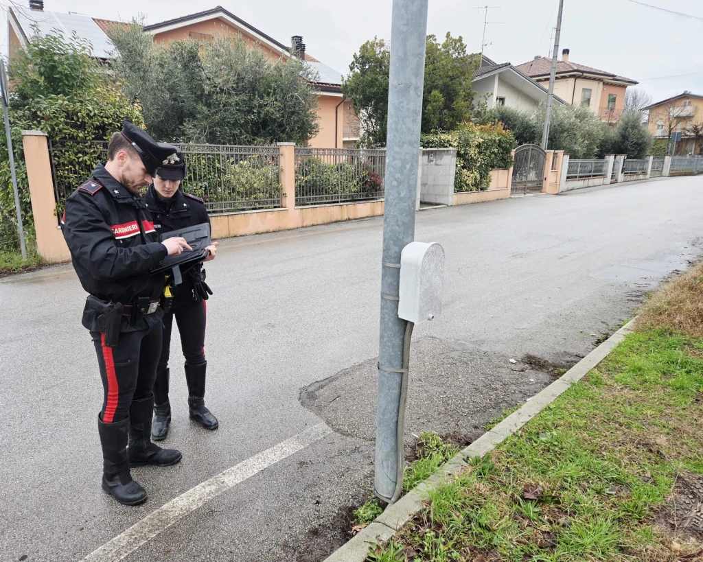 Incidente mortale a Villa Verucchio, i rilievi dei carabinieri (Adriapress)