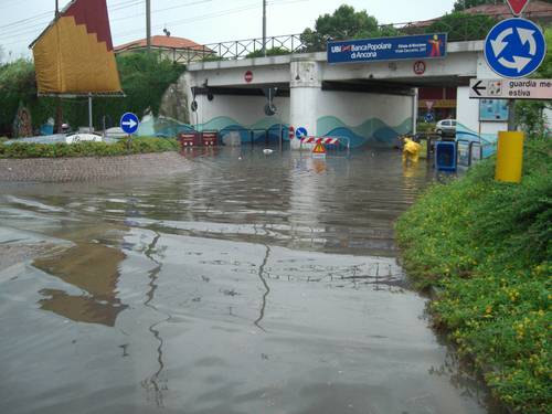 Riccione: pulizia condutture e strade in vista di nuove piogge
