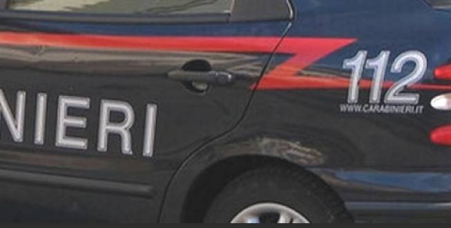 Fugge all'alt dei Carabinieri, denunciato 43enne